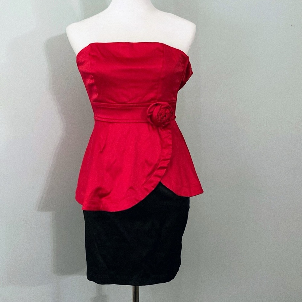 TEEZE ME  Strapless Mini Cocktail Dress with Rosette